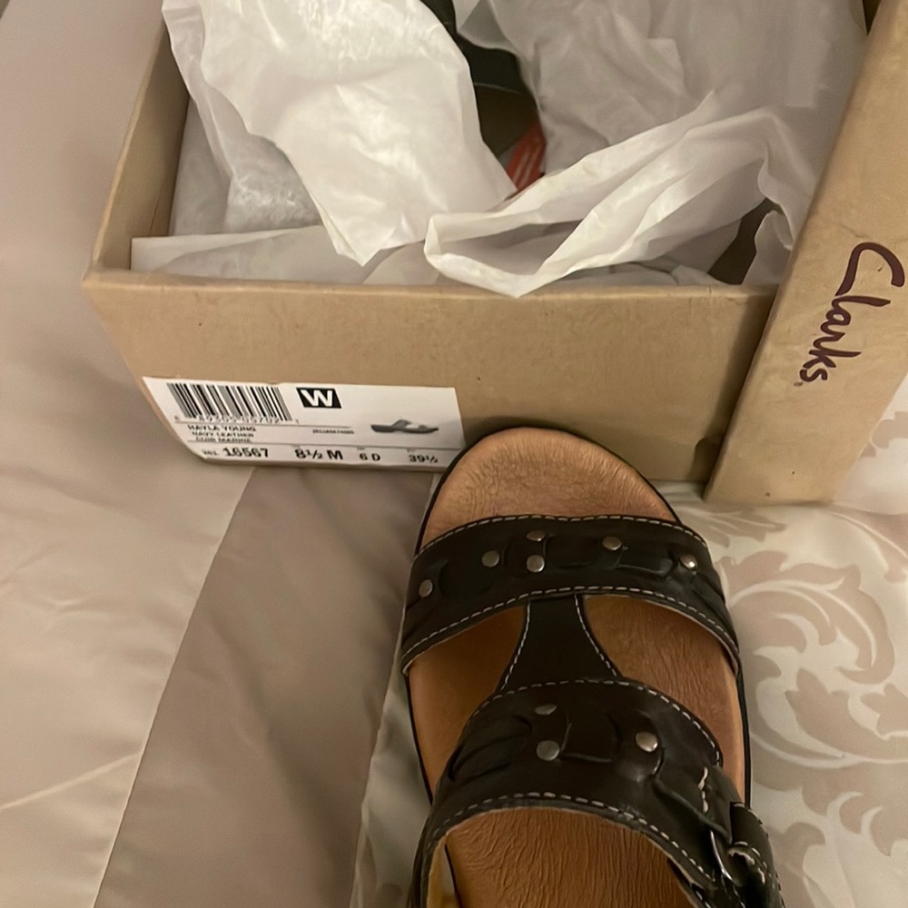 Navy Leather Hayla Young Clark’s  Never been worn brand new in the box